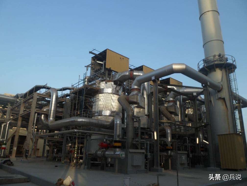 委内瑞拉盛产石油，为什么越来越穷，不像海湾国家封土豪？