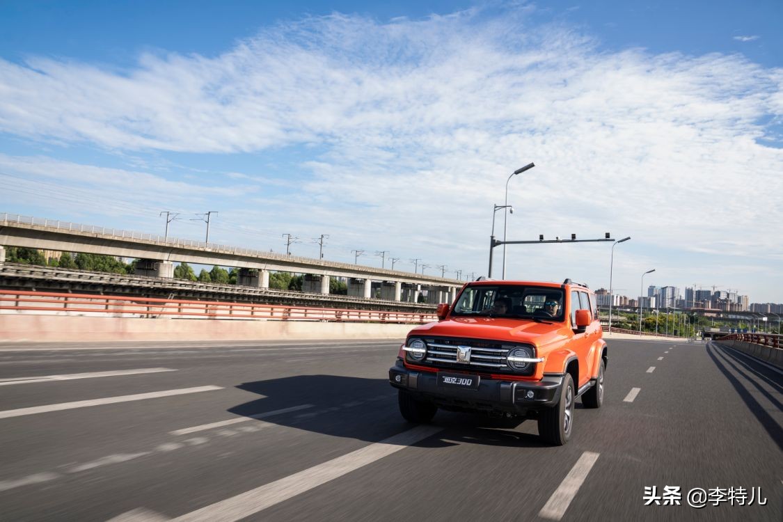 坦克300火爆的原因,坦克300动力试驾真实感受