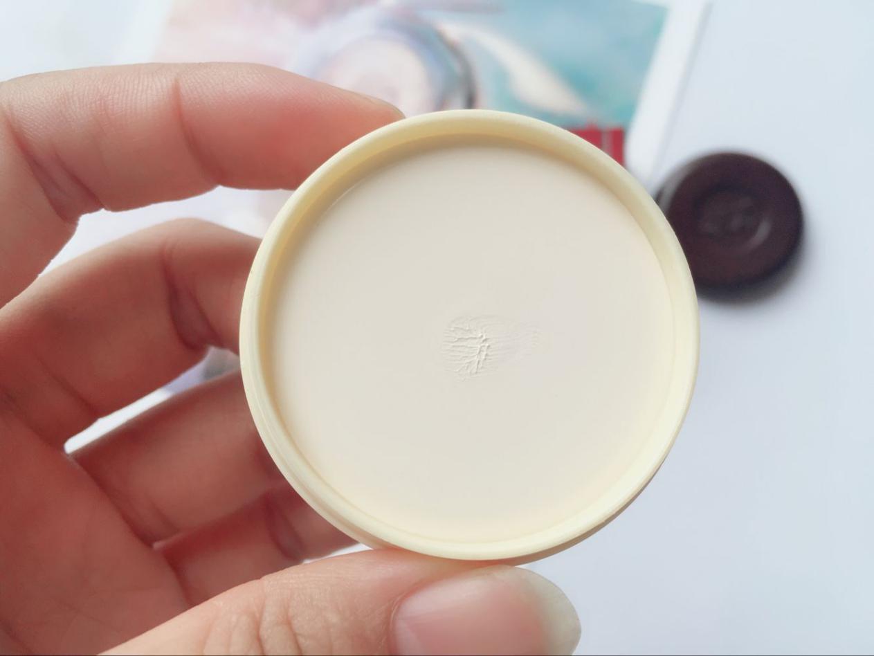 哪款素颜霜不容易暗沉,涂上一整天都不会暗沉的素颜霜