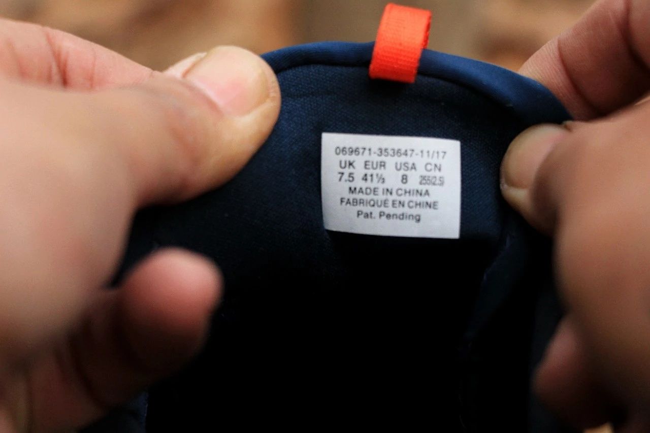 公认脚感最好的户外鞋始祖鸟,始祖鸟越野跑鞋高帮灰色