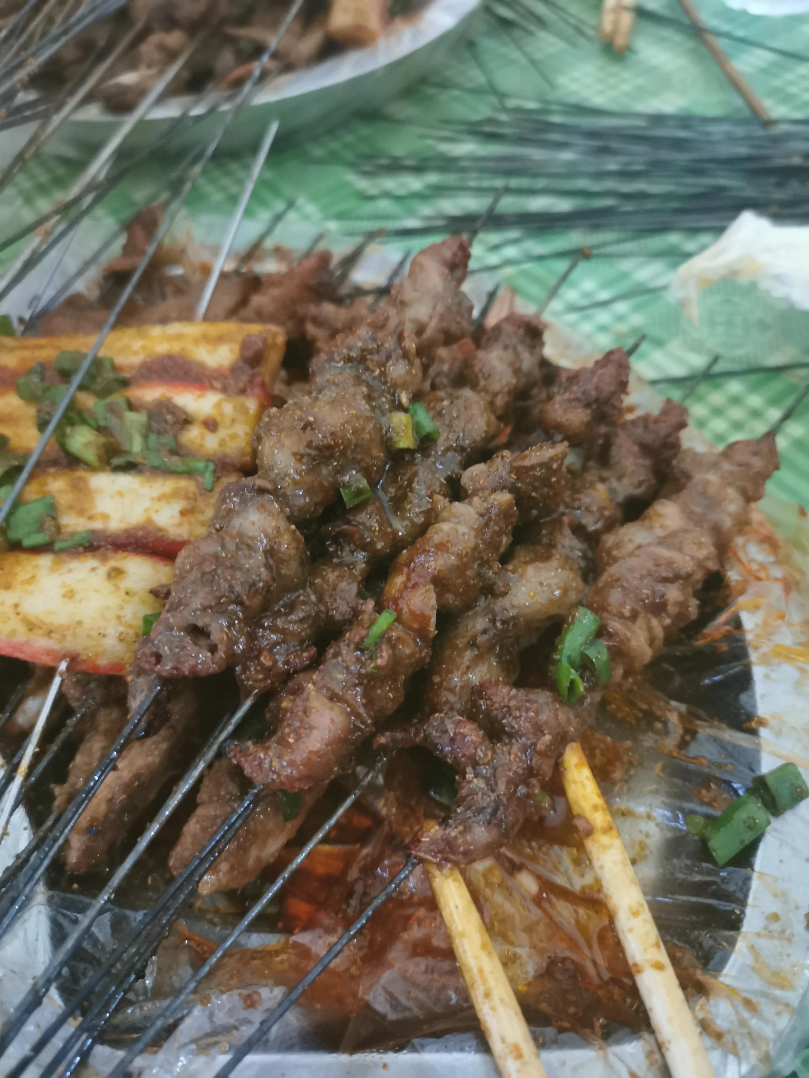 汉阳江滩户外烧烤,汉阳有名的烧烤做的很久的