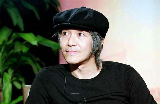 周星驰电影中的眼镜男,周星驰电影的小人物让人记忆深刻