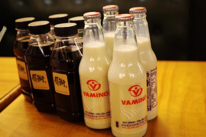 夜幕升起思北路口，285蚝味馆撸个串喝个酒聊个天！