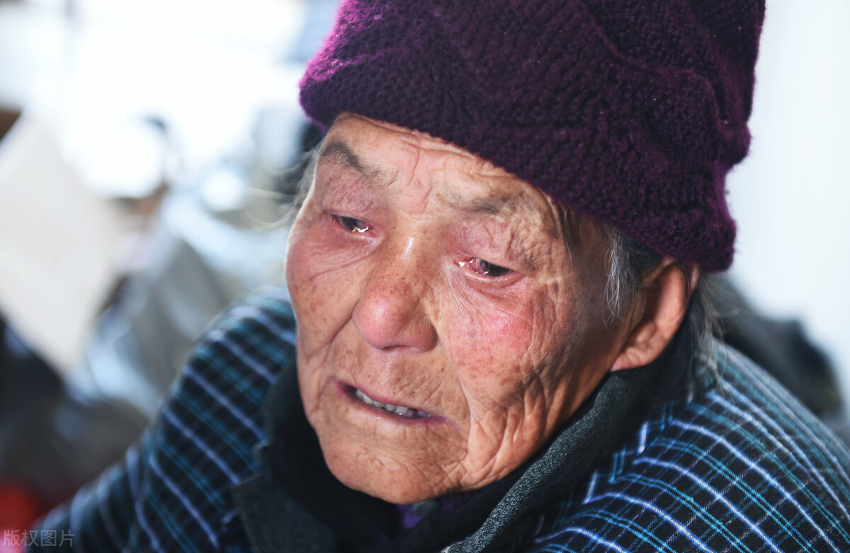 赵大娘哭了,赵大娘哭的视频