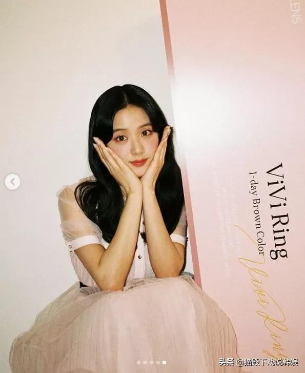 金智媛和泰妍,边伯贤金泰妍同台泰妍领奖