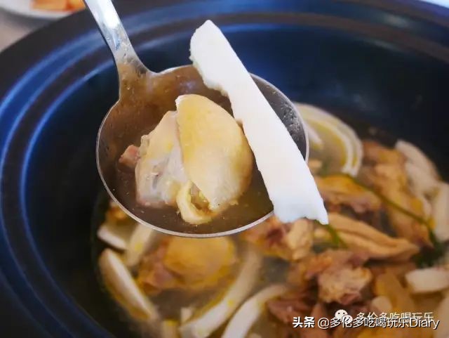 在多伦多阴晴不定的天气出门，就为了这一口靓汤