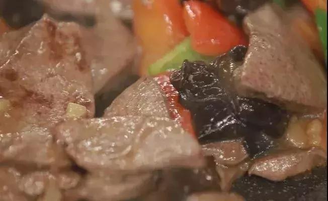 抽血颜色发黑，血液太粘稠了？这3种致病血液，可能都是吃出来的