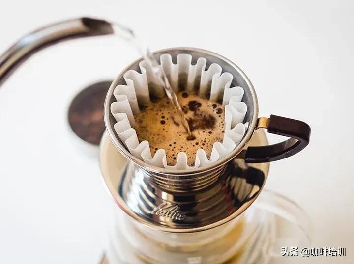 泡速溶咖啡用多少度水温,手冲咖啡水温太高会怎么样