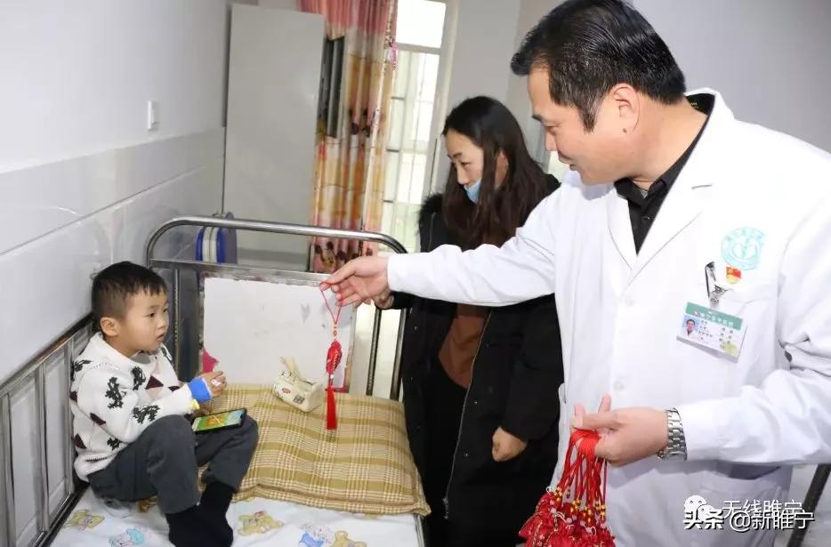 看病的孩子人手一个…睢宁这家医院的操作太暖心了