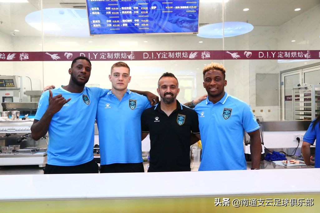 浼戦棽鍚х洏榫欏尯,浼戦棽鍚уソ鍘诲