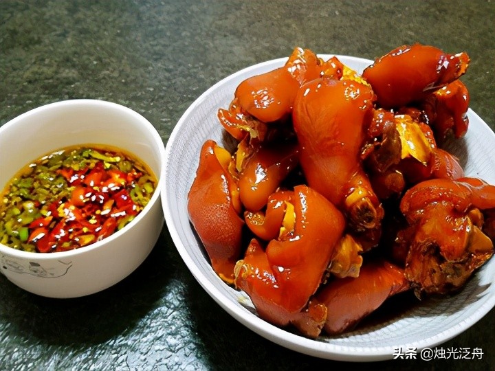 酸辣猪蹄杏鲍菇,猪脚杏鲍菇干的做法