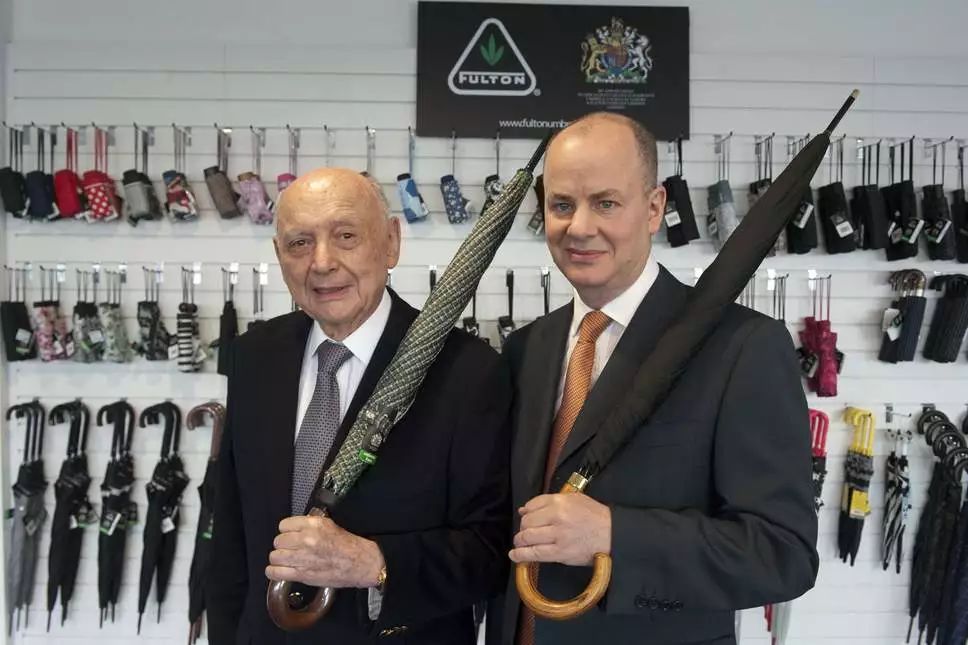 八卦：400块就能买到的女王同款，最近正好用起来