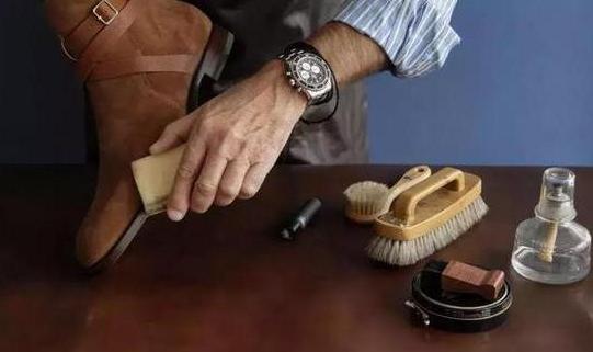 不同材质保养鞋子技巧,不同皮质鞋子的保养方法