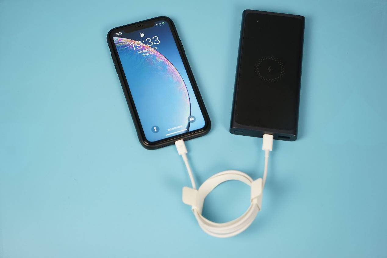 冷静看小米,小米无线充电宝30w10000mah