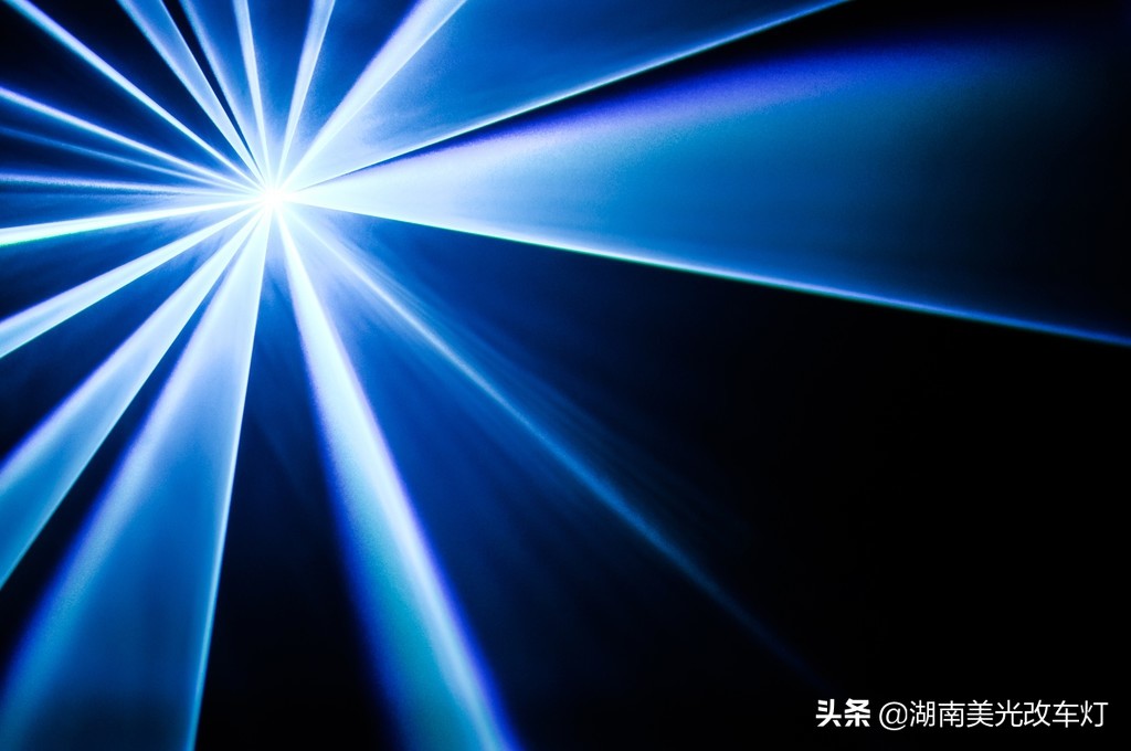 激光大灯透镜大小有区别吗,激光透镜跟激光大灯