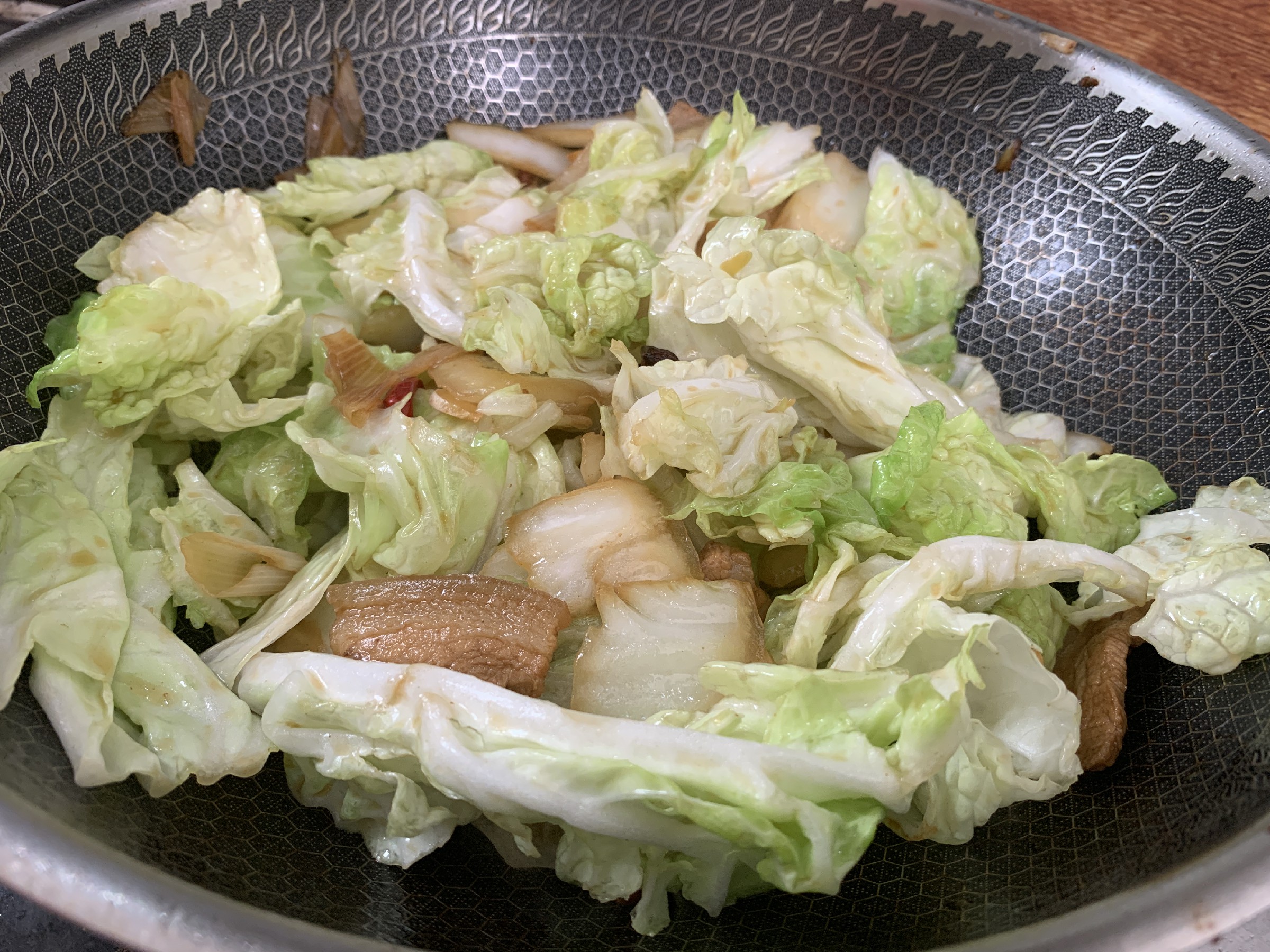 白菜炖粉条先放哪个,白菜炖粉条粉条什么时候放合适