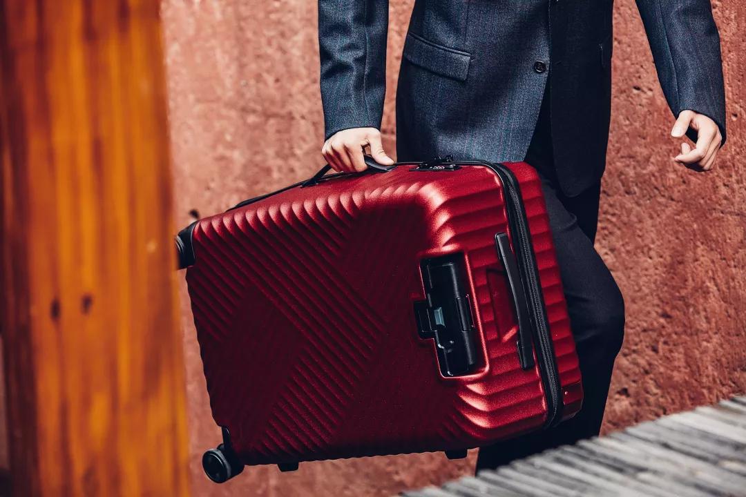 国产的旅行箱哪个好,旅行箱口碑最好的是哪一款