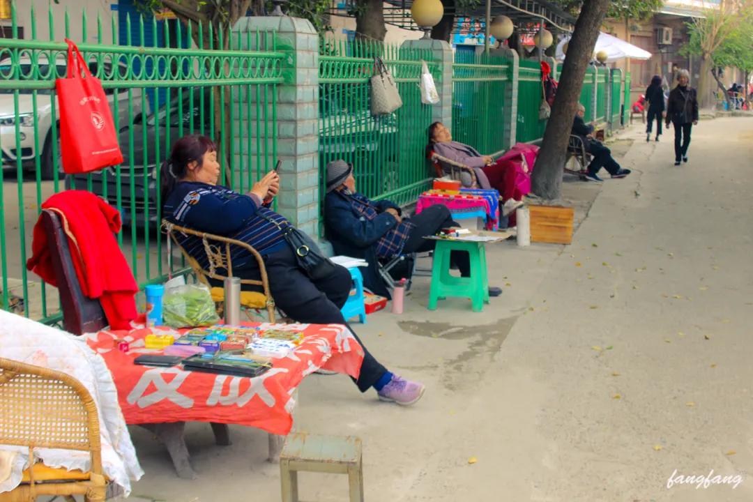 鍐嶈瀹滃鑿滃潩鏈哄満,鍥涘窛瀹滃鍐嶈