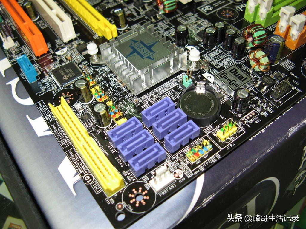 电脑显示器不亮的故障检修方法,电脑故障大全及解决方法书籍