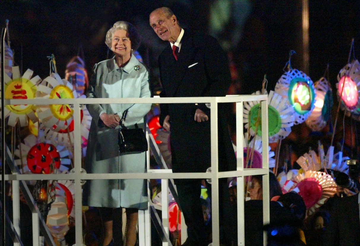 王子血统却命运多舛73载英国女王配偶传奇一生