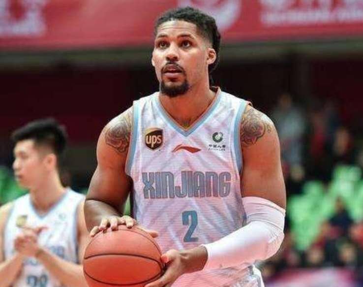 华南虎跟东北虎谁厉害,东北虎战华南虎