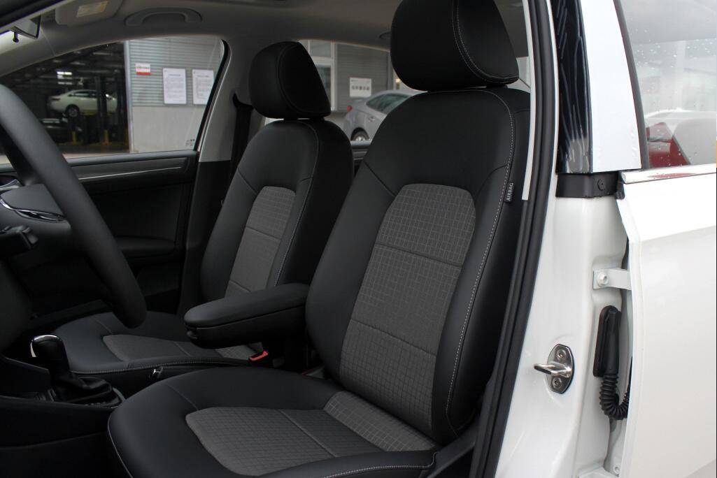 2019款桑塔纳测评，1.5L+6AT经济省油，家用代步首选