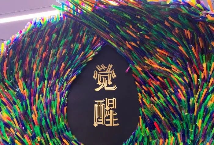 深圳灯光秀与武汉灯光秀,春光无限好深圳