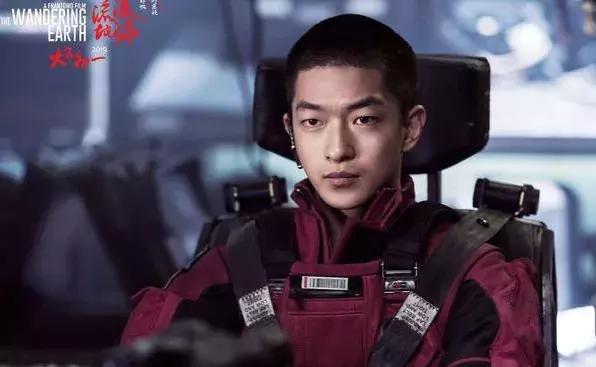 屈楚萧为什么不走硬汉风,屈楚萧首次回应扒皮