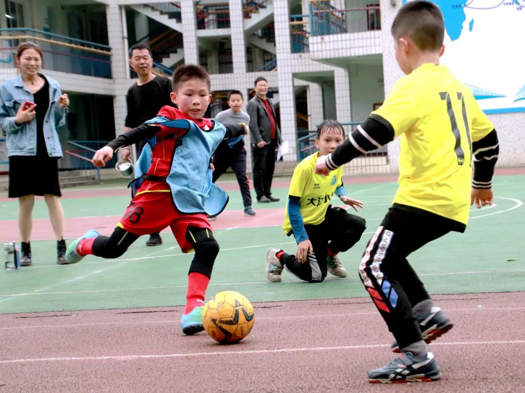 足球比赛大江苑队小学生,2023年大江镇小学生排球比赛