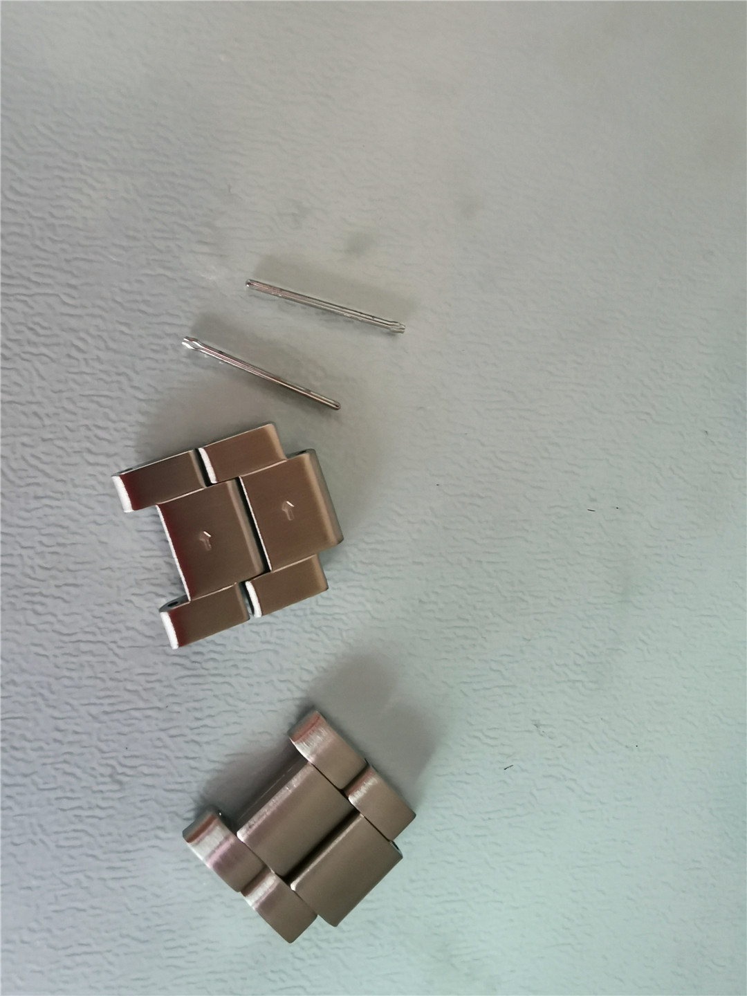 日本手表精工和西铁城哪个好,日本精工手表与瑞士手表对比