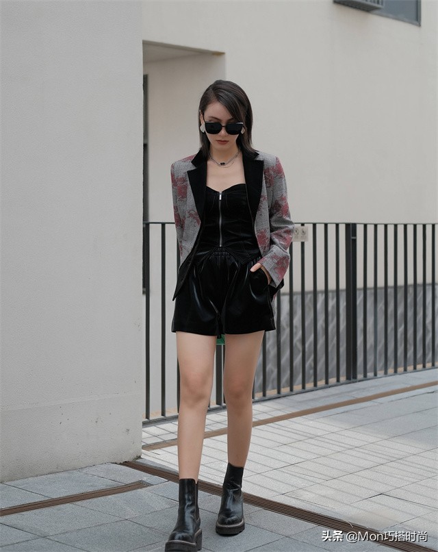 脚型不好穿什么靴子,高跟修饰脚型的长靴子