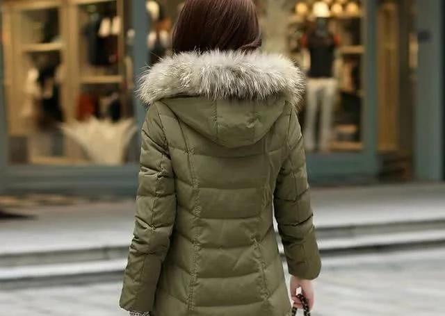 pu皮羽绒服怎么保养,羽绒服放一年发黄了怎么洗干净