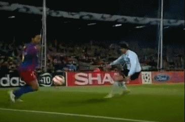 足球精灵罗纳尔迪尼奥得过什么奖,足球精灵罗纳尔迪尼奥的技巧