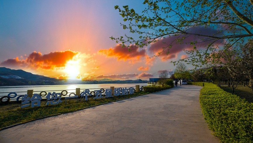 易县御龙湾效果图,易县山居民宿