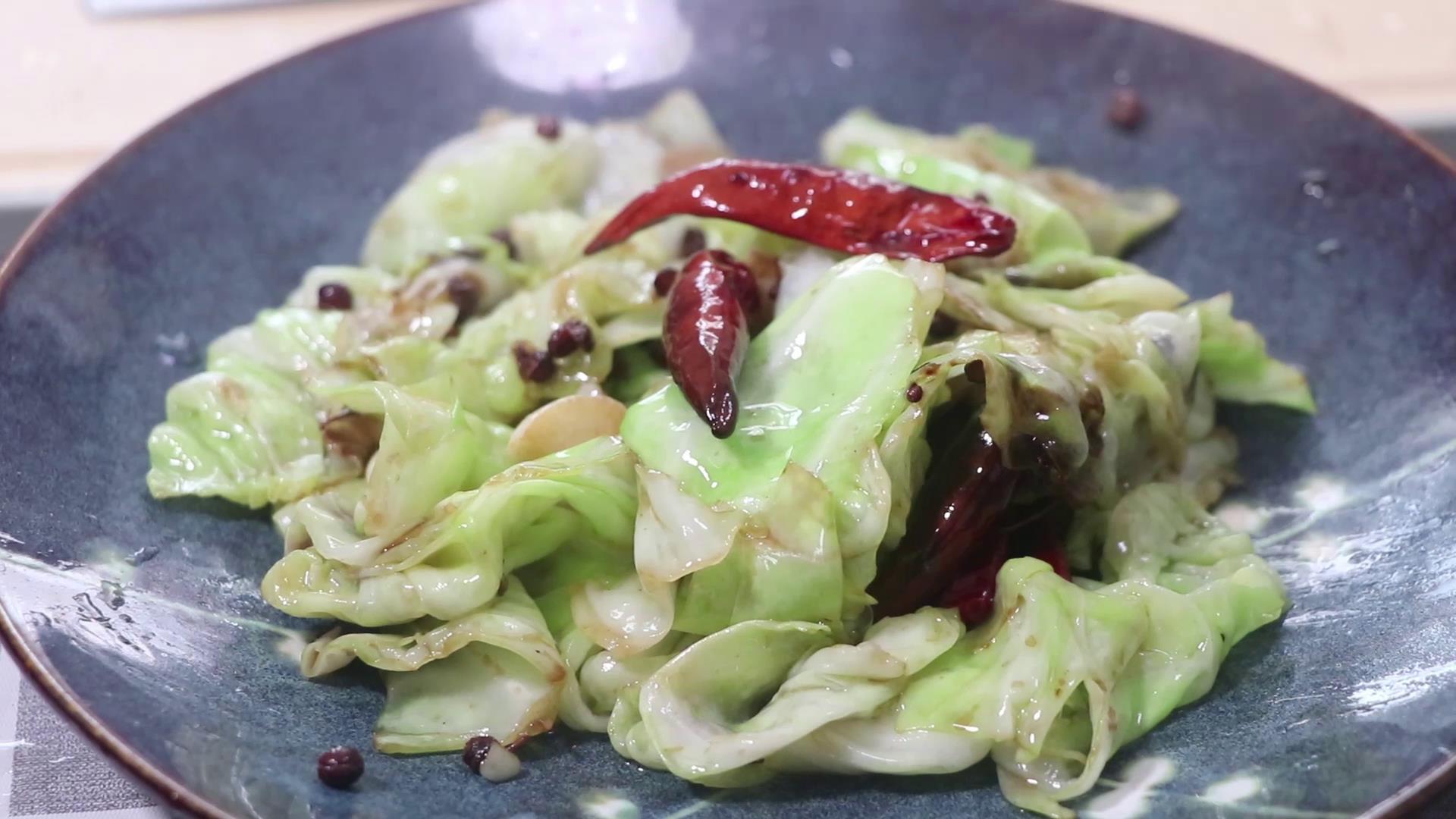 火爆大头菜怎么做又脆又爽口，教你一招，学会了一样好吃