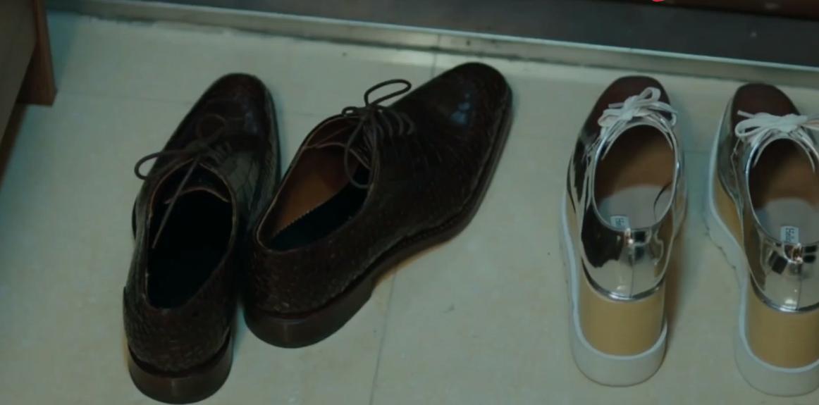 于文文现场献唱体面落泪,于文文真的能体面吗