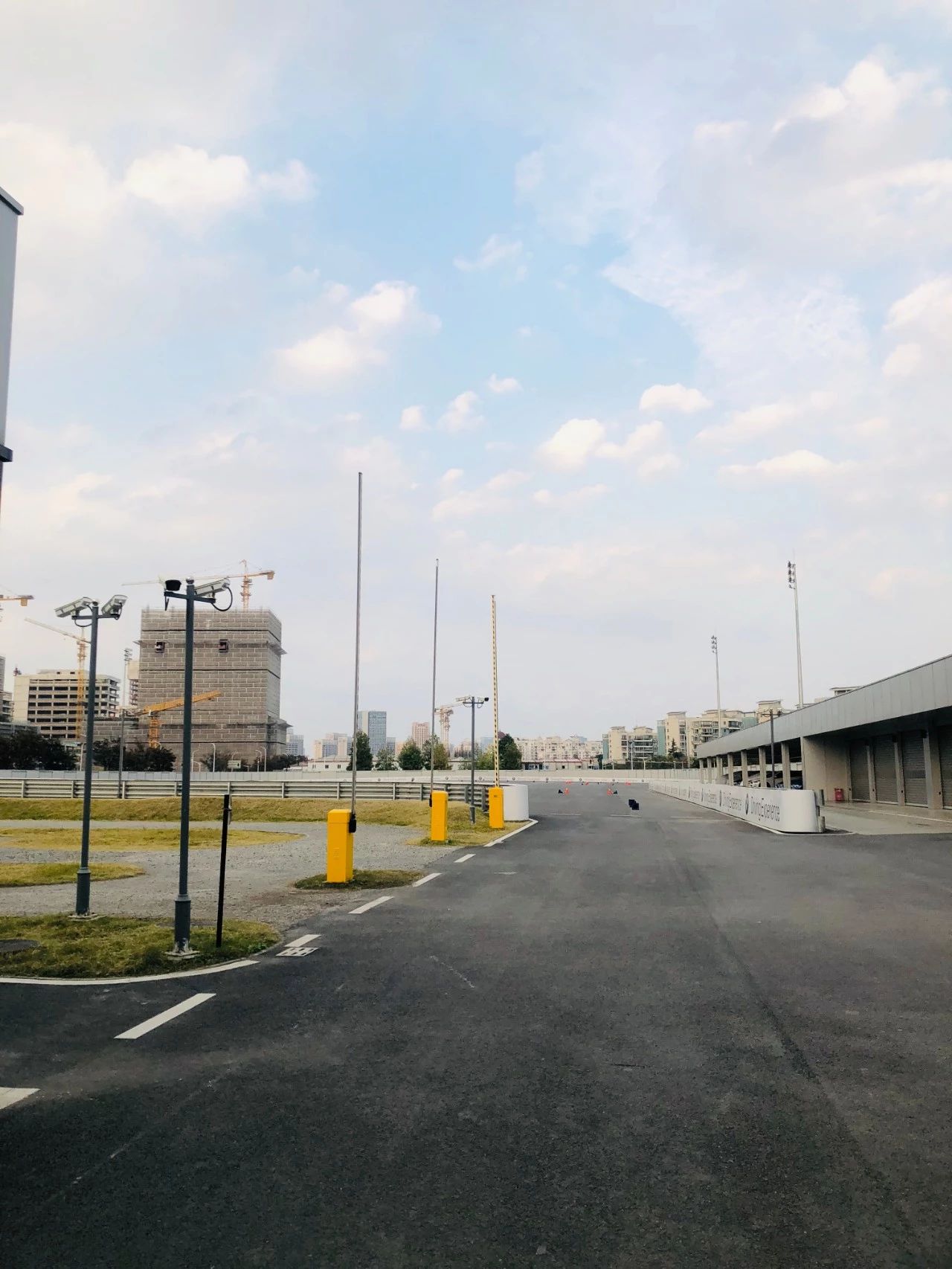 国产宝马x3落地多少钱,国产宝马x3现在值得购买吗