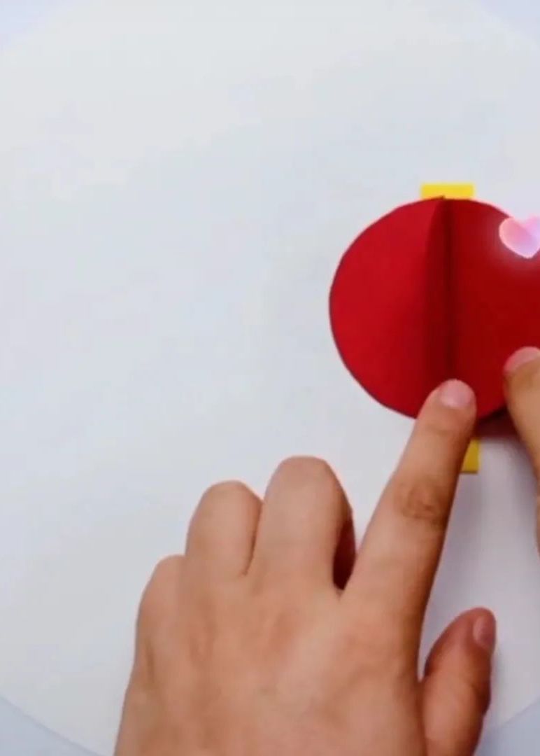 国庆节关于赞美祖国的手工制作,怎么用橡皮泥做关于祖国的手工