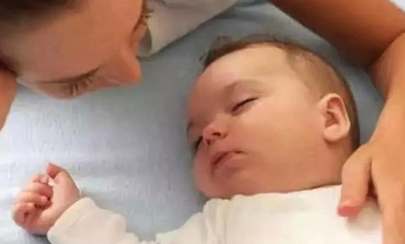 树袋宝宝怎么护理,三月龄宝宝没有包被无法睡觉