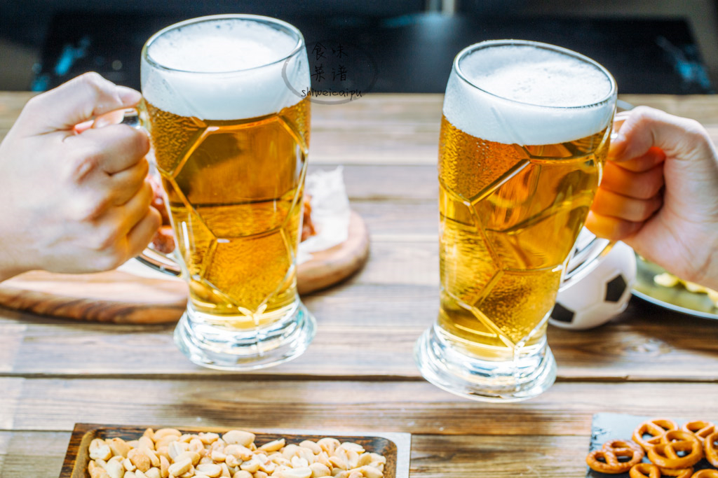 纯生干啤鲜啤区别,生啤原浆扎啤熟啤