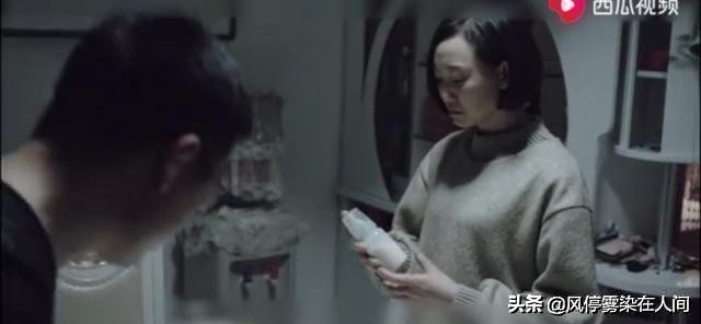 感慨穷困潦倒老人去世,破产的老年人