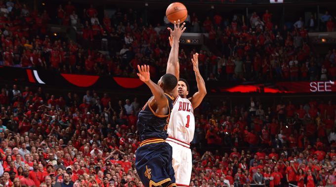 若不是右膝的半月板，也许他早就有了自己的图腾