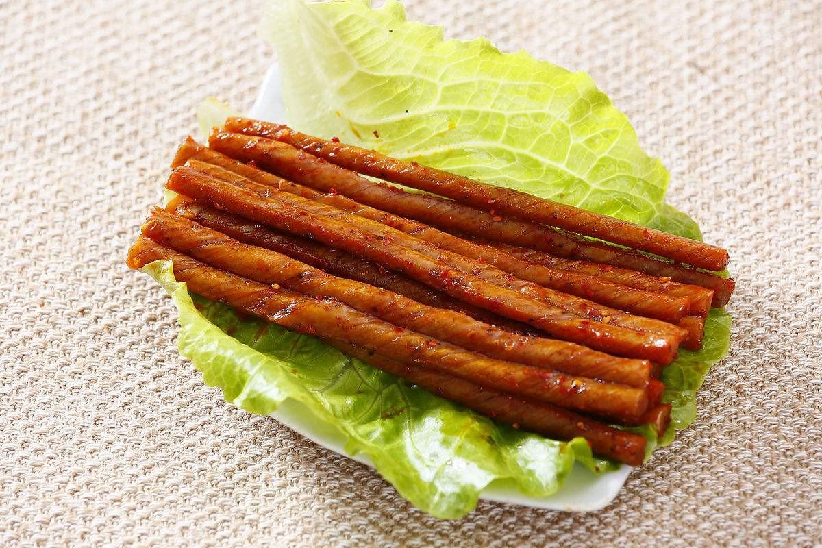 外国人爱上这款食物，扬言中国人吃不起，网友：五毛钱买不起？