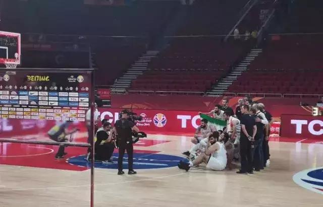 有骨气的中国小男孩视频,有骨气的青少年的表现