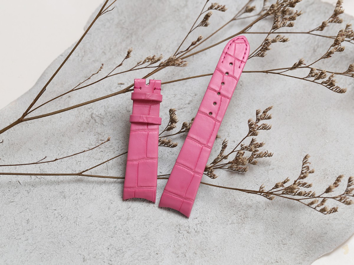 手表皮带开裂怎么修复？没法，其实皮表带耐久度更看重日常保养