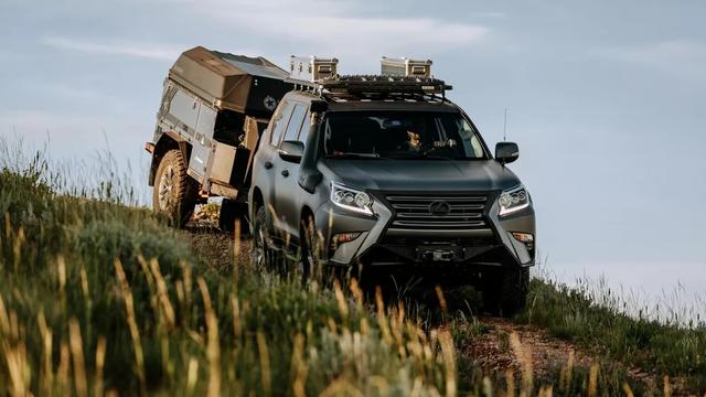 雷克斯GX系列基础款GXOR车型是一款纯粹的越野车型