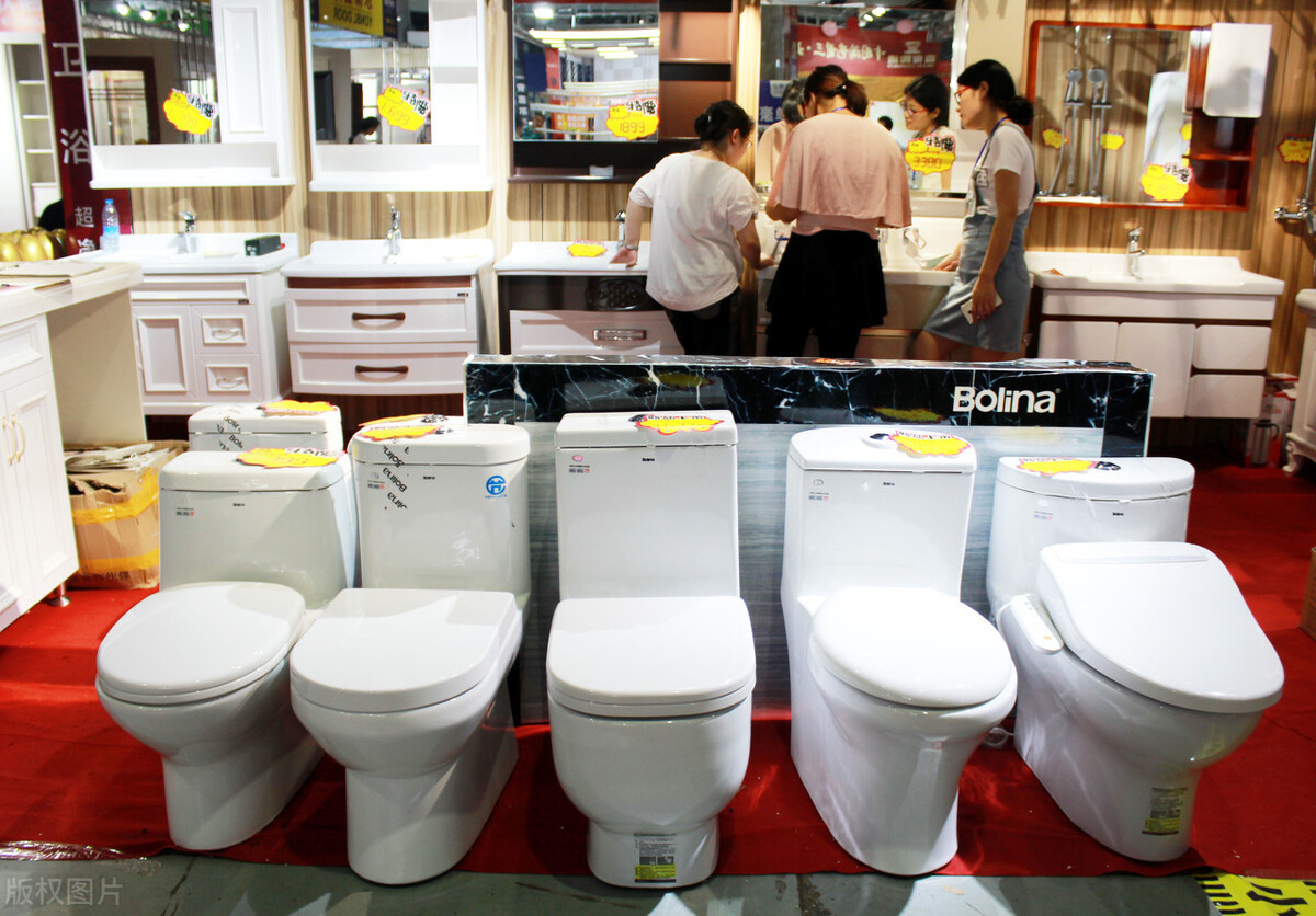 虹吸式马桶和直冲式马桶造型区别,虹吸式马桶与直冲式马桶的优缺点