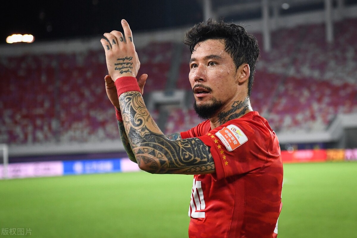 中国足球不好玩！中超广州队日常费用曝光，三个月工资就要2.5亿