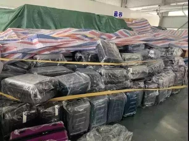 情侣微商卖箱包，几个月便购置奔驰别墅，却被刑拘了……