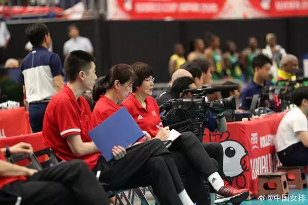 中国女排世界杯十一连胜卫冕赛事,中国女排卫冕世界杯十连胜张常宁